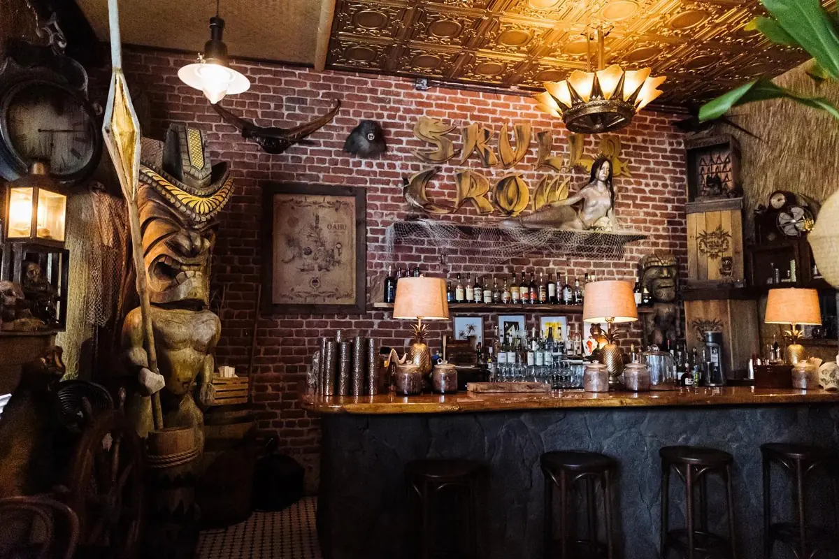 Skull & Crown Trading Co., Honolulu, Hawaii