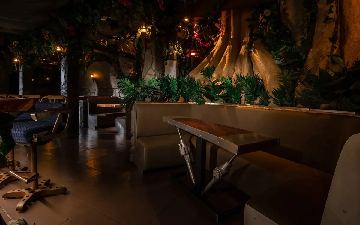 San Francisco Tiki Bars: Indoor Rain, a Jet Fuselage and 1,300 Rums (2026), San Francisco: photo 8