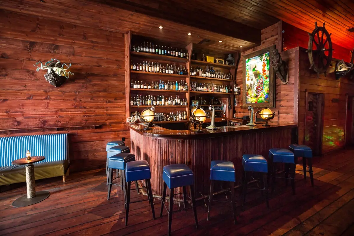 San Francisco Tiki Bars: Indoor Rain, a Jet Fuselage and 1,300 Rums (2026), San Francisco: photo 9